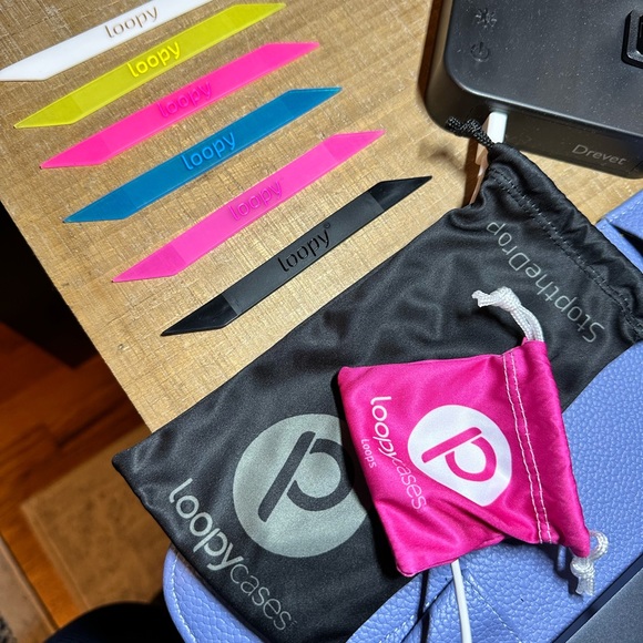 (2) iPhone 11 Pro Max Loopy Cases and extra loops - Picture 10 of 10